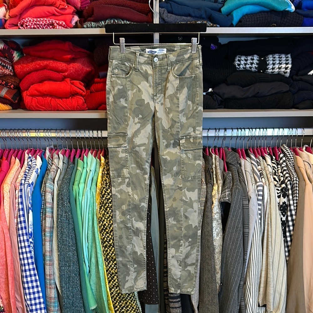 Old Navy Rockstar green camouflage high rise skinny jeans size 0